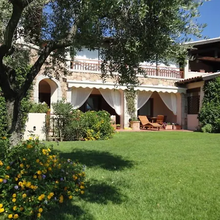 Apartment A Due Passi Dal Mare Con Piscina