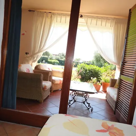 Apartment A Due Passi Dal Mare Con Piscina