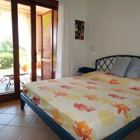 A Due Passi Dal Mare Con Piscina Apartment *